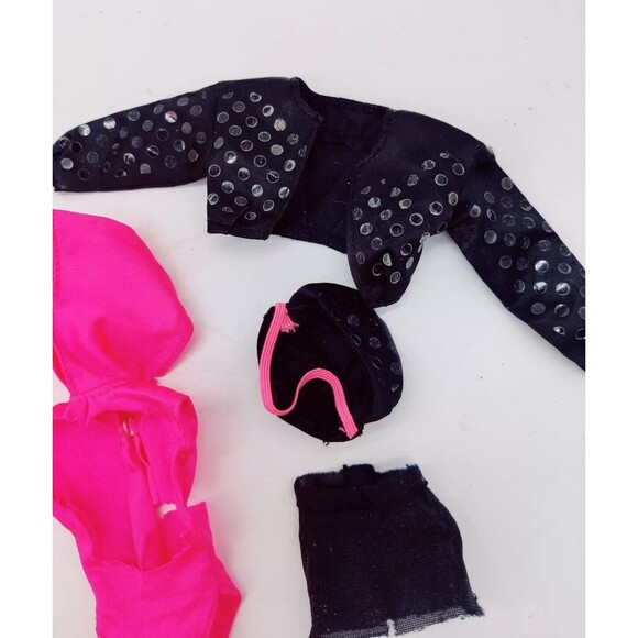 Vintage 1991 Rappin Rockin Barbie Doll With Some Of Her Outfit & Chain Shoes Toy - Picture 14 of 16